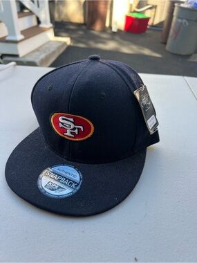 San Francisco 49ers Black Snapback Hat - Official NFL Logo